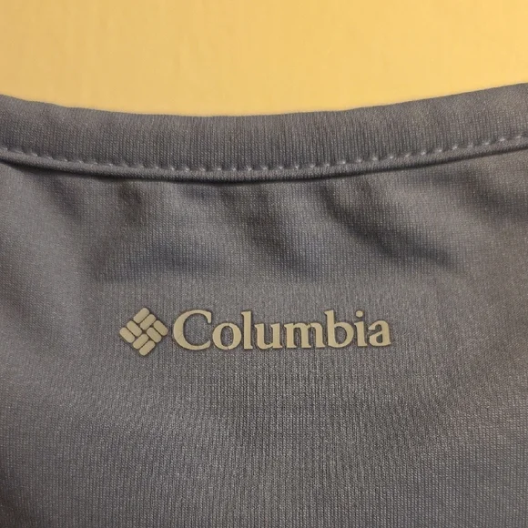 Columbia Silver Sleeveless Tank Top with Abstract Leaf Design - Picture 6 of 6